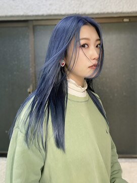 エイン(EYN) ネイビーブルー/ハイトーン/デザインカラー/顔周りカット