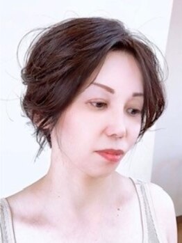 ベリーベリー 美容室(very very)の写真/【いくつになっても綺麗でいたい♪】うるツヤな仕上がりのグレイカラーを叶えるならvery-veryへ☆