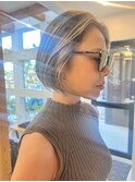 細くハイライトたっぷり入れたボブスタイル