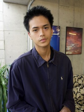 イェン(Yen.) スパイキーヘア チャコールグレー アクティブショート