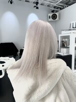 ココ 本八幡(KOKO)&nbsp;M黒髪小顔ヘアオリーブグレー艶髪クラゲヘアーココアベージュ