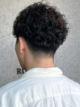 ラギッド 大野城店(RUGGED) スパイラルパーマ 刈り上げショート ハードパーマ 20代