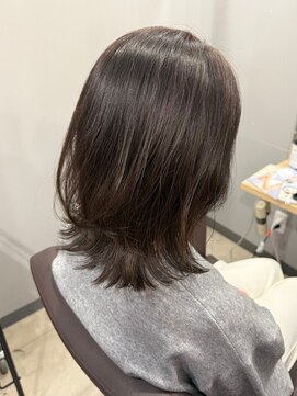 カミエ(kamie) グレージュミディアム × 透明感カラー