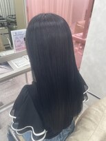 ココアカデミー 大宮(COCO academy) 青みが光を反射して、ツヤツヤに見えるブルーブラック