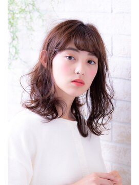 エルデ ナインズ ヘアー スタンド 川口店(elde 9's HAIR STAND) ピンクベージュorインナーグレージュの長めバングのマチルダボブ