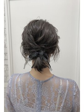 ヘアメイク ゼロサンヨンゴ(Hair Make 0345) ショートボブのローポニー