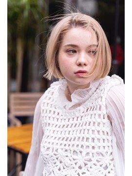 メーヴェ(Mowen) mowen 南堀江ハンサムショート×ミルクティーベージュ×外国人風