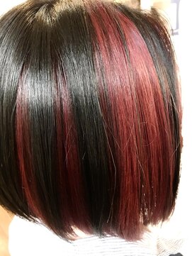 ヘアー バイ ミーズ(hair by Mii’s) ピンクレッド