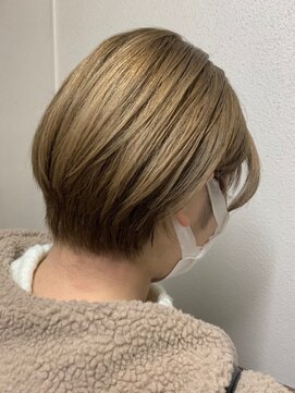 モルニ(MORNI) ハニーベージュ_マロンベージュ Aラインボブ かきあげ