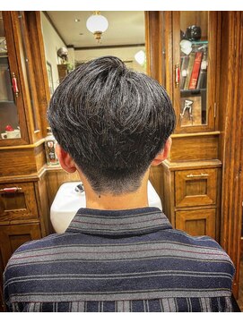 ヒロギンザバーバーショップ 神楽坂店(HIRO GINZA BARBER SHOP) センターパート