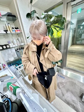 クレア 下北沢(CREA) ホワイトペールショートヘア