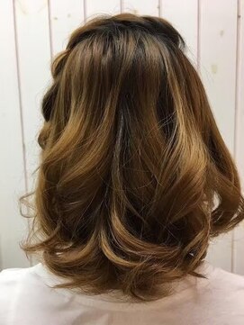 ルナクレセント (Luna crescent) アレンジ　編み込みの巻きろしー【TEL予約】￥1300→￥1200