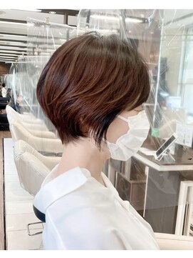 アッシュ 横浜西口店(Ash) 前下がりショート