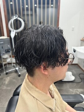 エイト(AITE) ベリーショート/ダークアッシュ/ニュアンスパーマ/韓国マッシュ