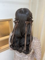 ソノ(sono)&nbsp;ハーフツイン ハーフアップ ヨシンモリ ゆる巻き 参列ヘア