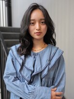 ロティー(loty)&nbsp;セミロング レイヤーカット センターパート グレージュ 20代30代