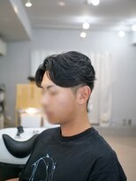 グットルーズトウキョウ(GOOD LOOSE TOKYO)&nbsp;癖毛を生かしたセンターパート？フェザーショート？