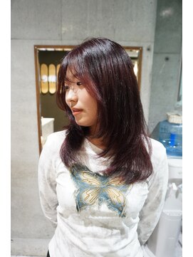 シィーム(cime) ボルドーカラー×レイヤーカット