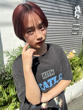 暖色カラー　ピンク　ショートボブ