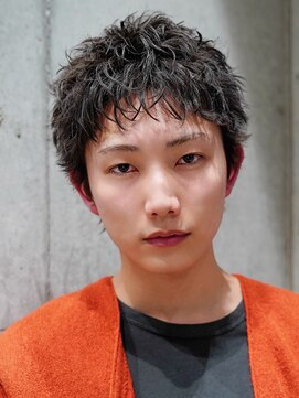 ライラ(Lyla) スパイクラフショート ワンカールミックスパーマ