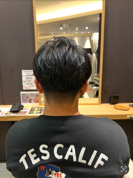 テラスアヴェダ 福岡パルコ店(Terrace AVEDA) パーマ風セットの大人メンズスタイル
