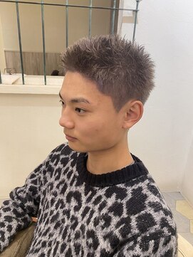 リヤン(Le lien) 波巻きツイストスパイラル/刈り上げセンターパート/溝の口