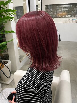 カッツ 駅家店(CUT S) 鮮やかボルドーレッド