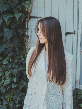 ヘアアンドリラクゼーション シャッセ(Hair&Relaxation SASE) 軽めぱっつんロングスタイル
