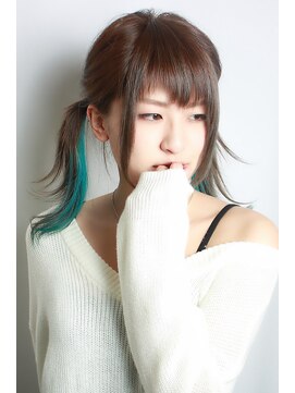 ヴィオラ 秋葉原(Viola) ツインテール【インナーカラー】ターコイズブルー