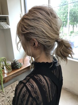 ムー(moo.) ヘアアレンジ