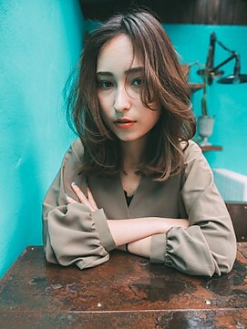 アデリタ(Adelita) ミディアムウェーブ