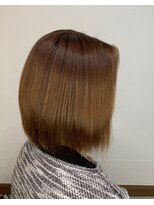 美容室 M&nbsp;くせ毛さんの自然なボブ