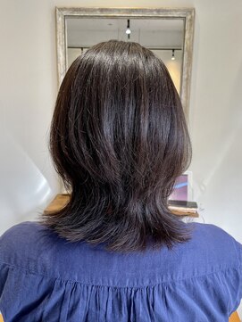 カタチ バイ アンジュ(katachi by Ange) 【katachi 狩野】 透明感グレージュ×くびれミディ