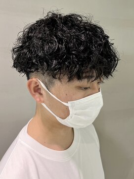 フィフス 天神大名(fifth) メンズマッシュパーマニュアンスパーマスパイラルパーマ刈り上げ