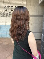 トマト(TOMTO)&nbsp;【RYOHEI】スパイラルパーマ_コテ巻き風_ミディアムヘア