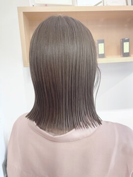 美容室 スタイルエキシティ(STYLE EKI CITY) 切りっぱなしボブ/ベージュ/透明感カラー