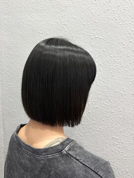 バイエイト(X８) ◎切りっぱなしボブ