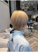 【ブリーチカラー】ハイトーンショートウルフ