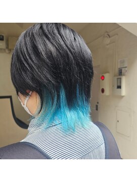 コロ(COLO) 【吉祥寺】 インナーカラー ブリーチ エメラルドブルー