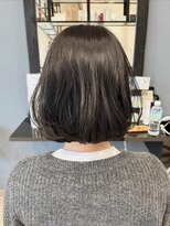 レナータ ヘア(Renata hair)&nbsp;フレンチボブ/ボブ/海外ボブ/カーキグレー/艶髪/艶カラー