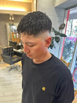 ヘアー ラボ エムツー(hair lab m2) 濡れパン×フェードカット｜メンズ濡れパンショート