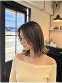 透け感グレージュボブ