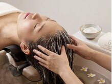 【大人女性の切実な悩みに】白髪染めを繰り返す頭皮を救う。化学物質を「残さない」酵素デトックス