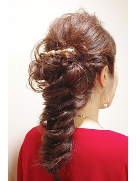 スタジオ 渋谷 原宿(Stujio) 大人エレガントなフィッシュボーンアレンジ