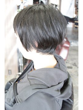 オーバーキャプテンネイキッド(OVER CAPTAIN NAKED) トップボリューミー×首筋に沿う骨格補正ショートボブ