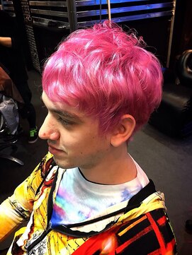 ゾーマ(ZOUMA) ラベンダーピンク 外国人風というより外国人 トリックヘアー