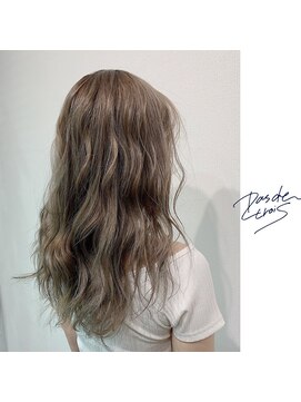 パドトロワ(Pas de trois) 新潟×外人風ゴールドグレージュ×カリフォルニアビーチスタイル