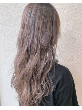 ジーナ バイ アルティナ(Dina by artina) フォギーベージュ×ハイライト 【Dina立川】