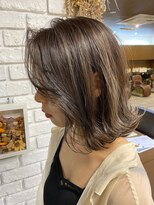 ミニム ヘアー(minim hair)&nbsp;【minim×日比】切りっぱなしミディ×グレージュハイライト