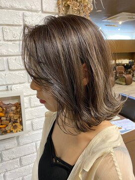 ミニム ヘアー(minim hair) 【minim×日比】切りっぱなしミディ×グレージュハイライト